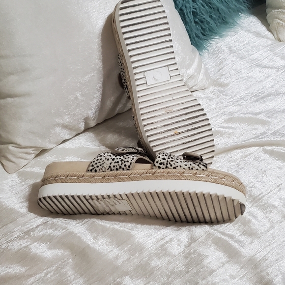 VERY G |  STRAPPY FAUX HIDE PLATFORM SANDALS WITH BUCKLES and DOTS - Picture 5 of 6